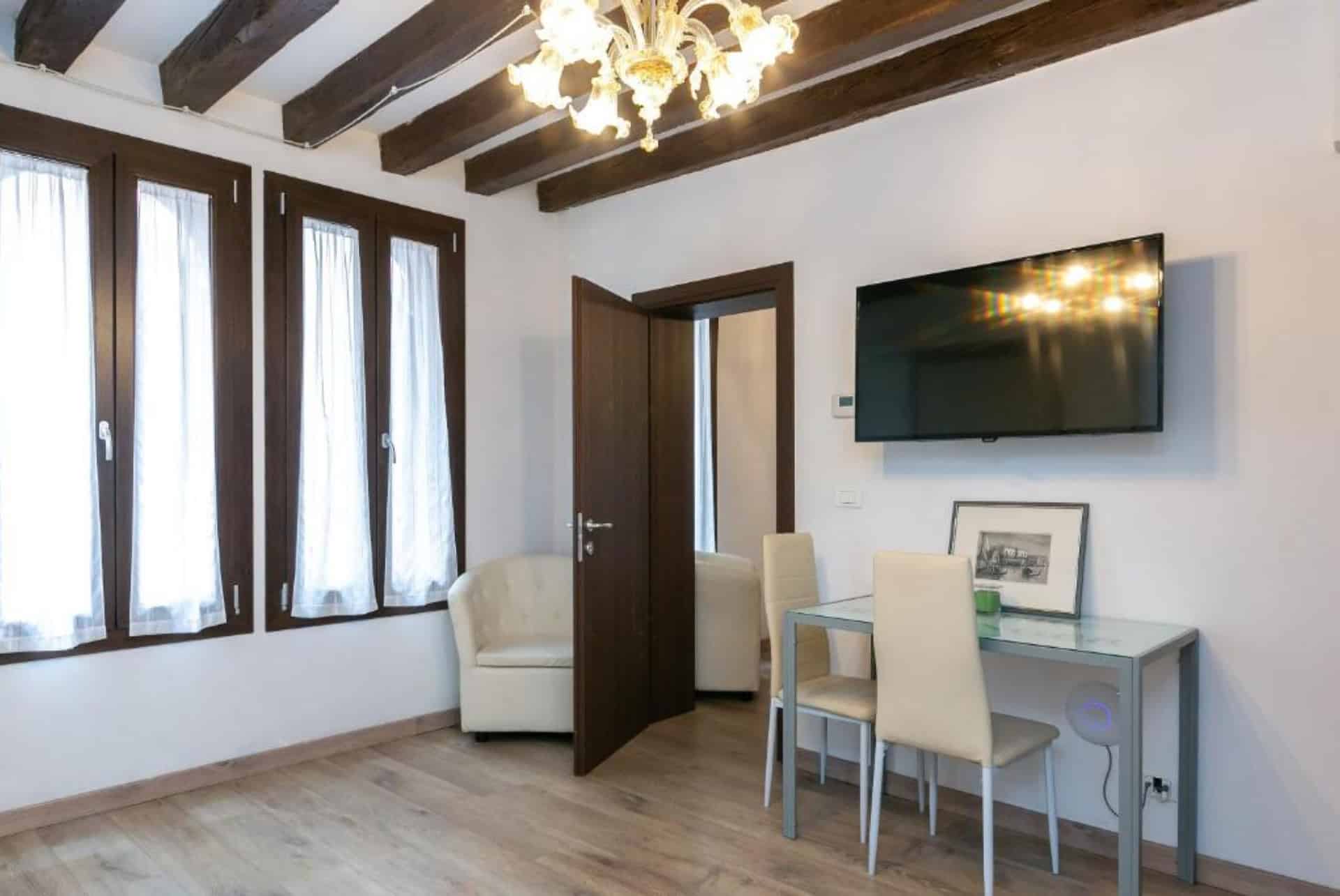 hotel rialto suite 707