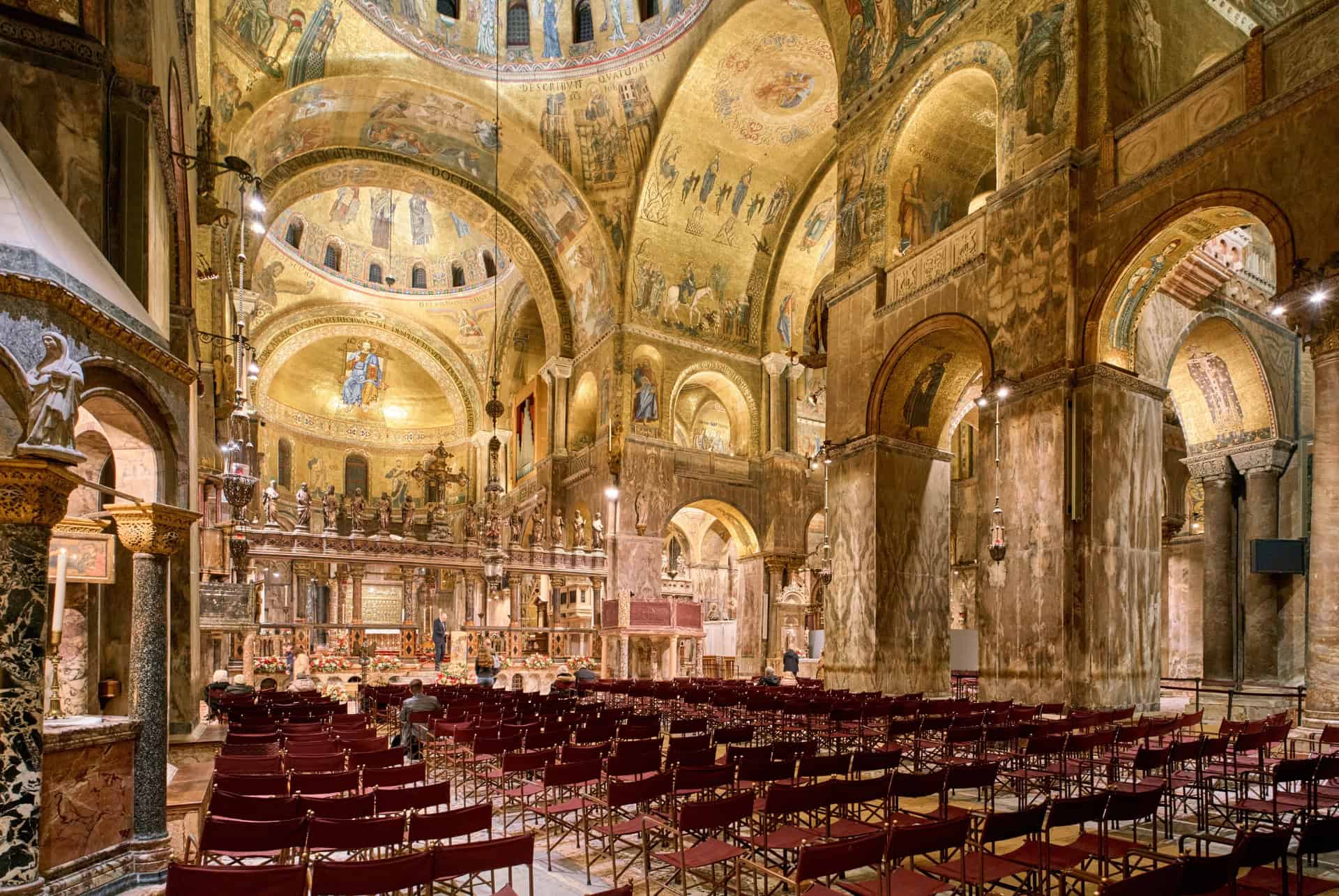 interieur de la basilique saint marc interieur de la basilique saint marc