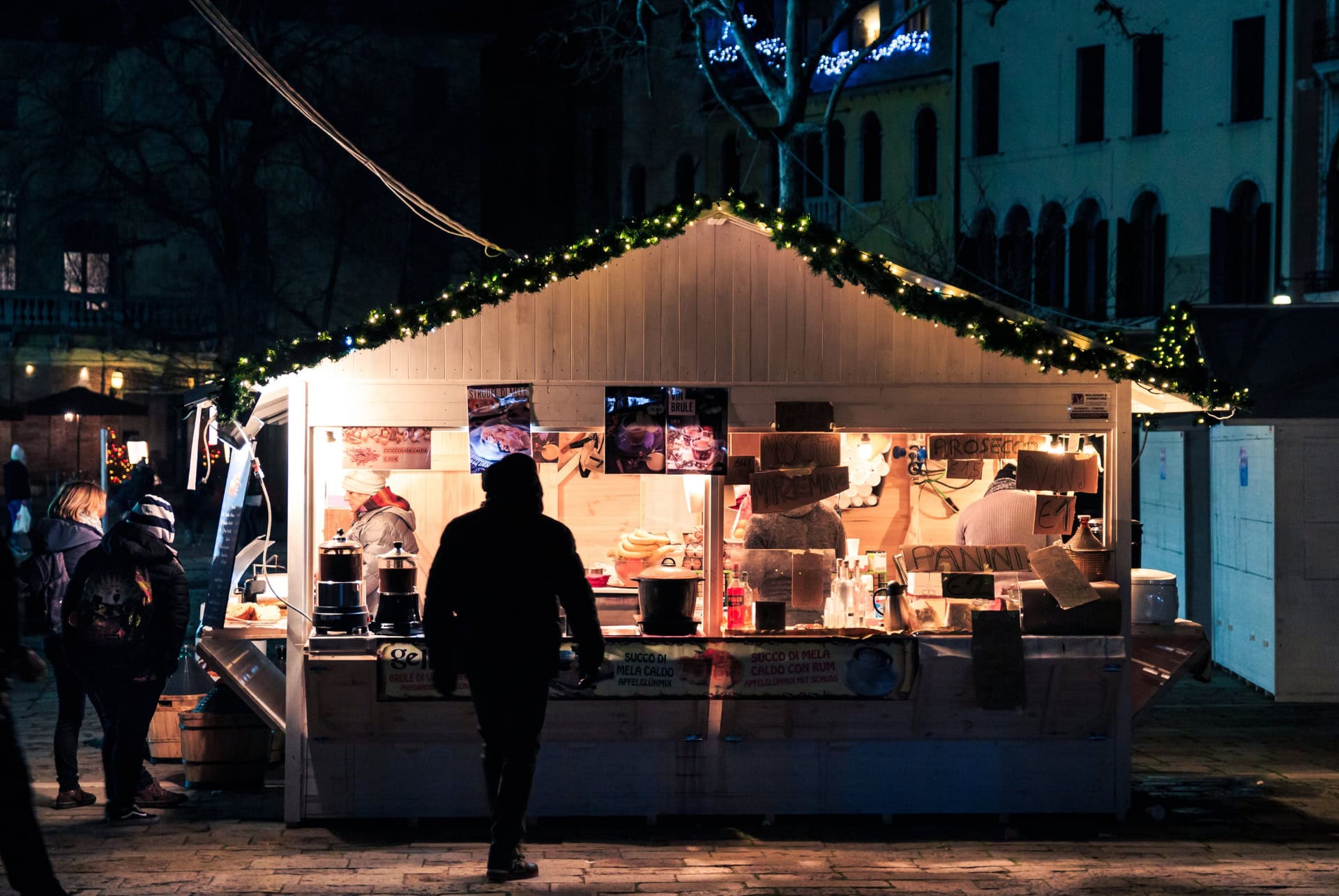 chalet en bois marches de noel a venise